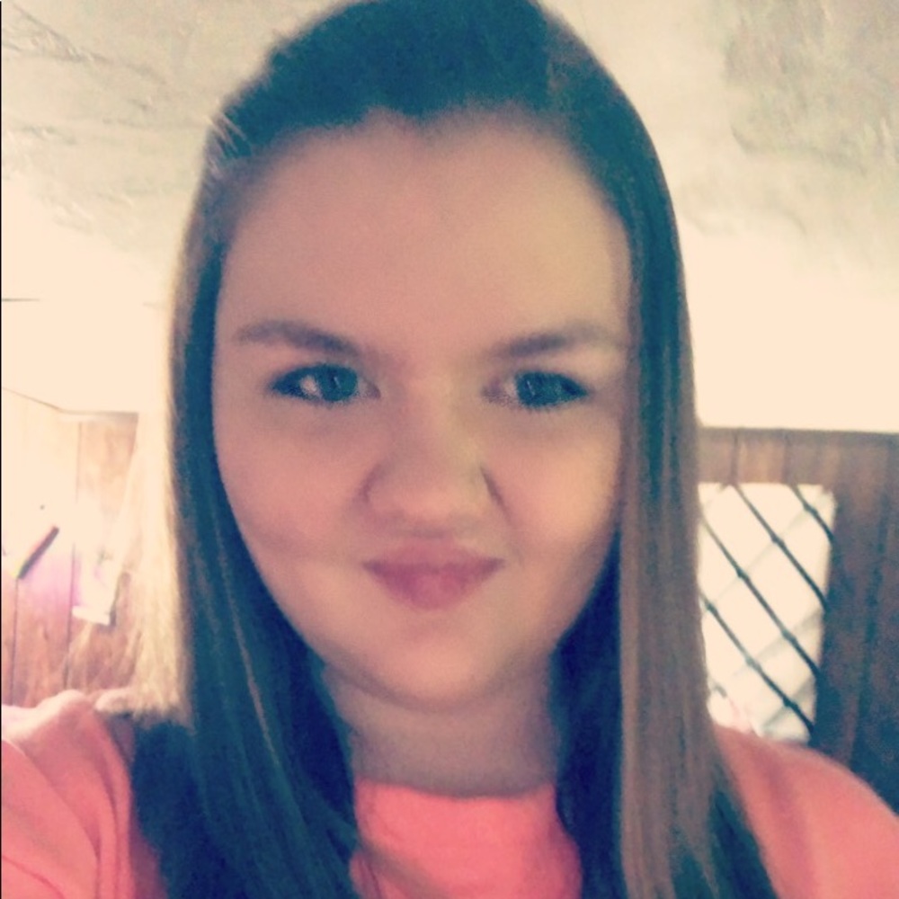 Meet your Posher, Steph